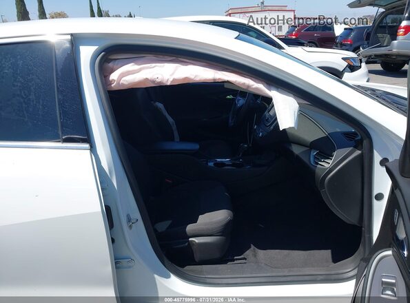 1G1ZB5ST3HF206114 2017 CHEVROLET MALIBU Белый Вид салона спереди