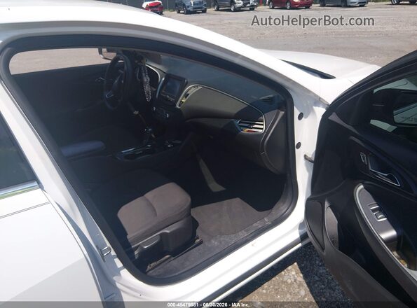 1G1ZB5ST4JF207388 2018 CHEVROLET MALIBU White Widok wnętrza z przodu