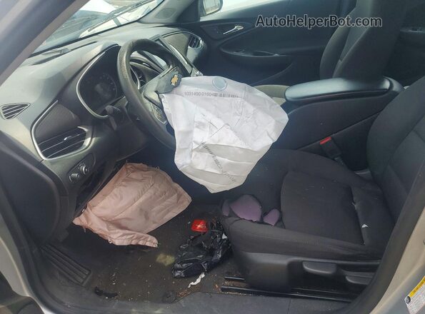 1G1ZB5ST4JF282673 2018 CHEVROLET MALIBU Silver Вид салону спереду