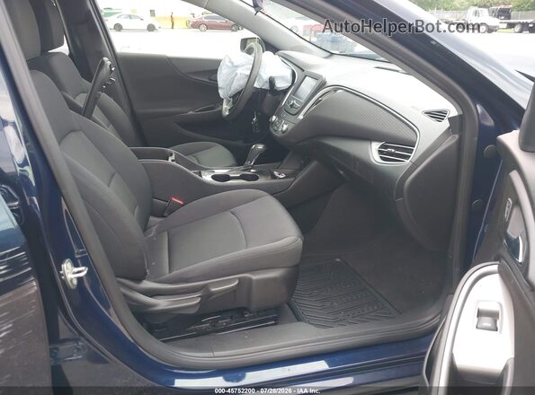 1G1ZB5ST7HF143941 2017 CHEVROLET MALIBU Blue Widok wnętrza z przodu