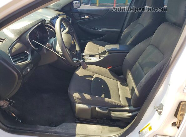 1G1ZB5ST8HF216587 2017 CHEVROLET MALIBU White Widok wnętrza z przodu