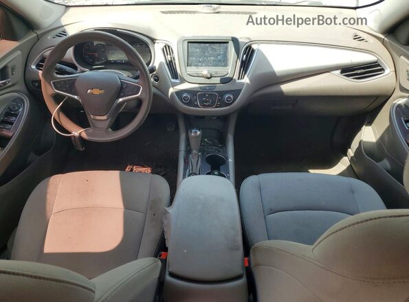 1G1ZB5ST8HF255065 2017 CHEVROLET MALIBU Silver Vista del salpicadero
