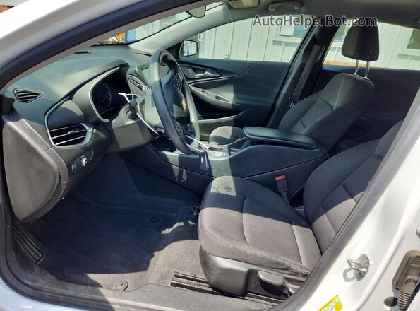 1G1ZB5STXJF256157 2018 CHEVROLET MALIBU White Вид салону спереду