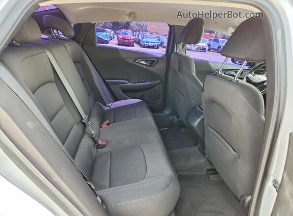 1G1ZC5ST9KF203187 2019 CHEVROLET MALIBU Silver Widok tylnych siedzeń