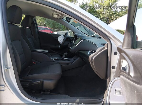 1G1ZD5ST0JF204823 2018 CHEVROLET MALIBU Silver Սալոնի դիմացի տեսք