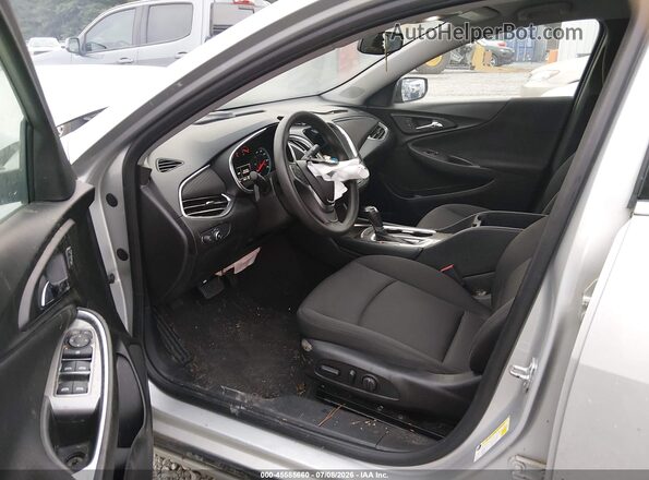 1G1ZD5ST0JF239149 2018 CHEVROLET MALIBU Silver Front interior view