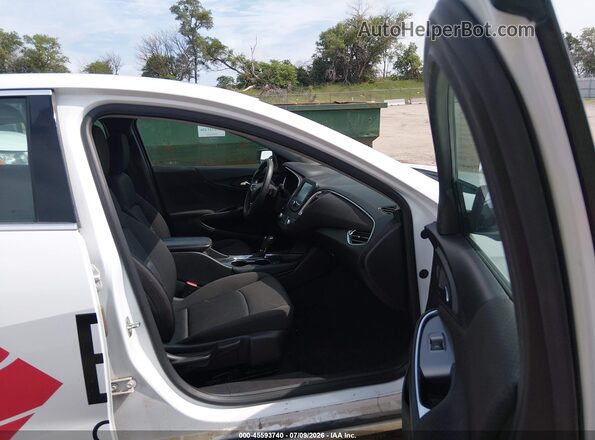 1G1ZD5ST1JF179575 2018 CHEVROLET MALIBU White Front interior view