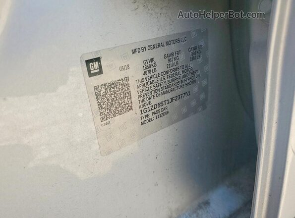 1G1ZD5ST1JF237751 2018 CHEVROLET MALIBU Silver Widok komory silnika