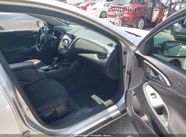 1G1ZD5ST1JF293706 2018 CHEVROLET MALIBU Gray Front interior view