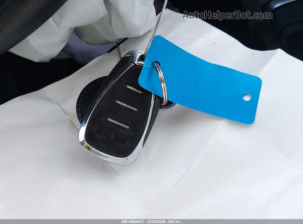 1G1ZD5ST1LF060184 2020 CHEVROLET MALIBU Белый Вид панели приборов
