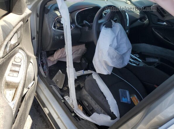 1G1ZD5ST1LF063070 2020 CHEVROLET MALIBU Silver Widok deski rozdzielczej