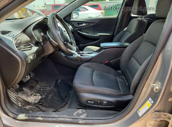 1G1ZD5ST2JF217623 2018 CHEVROLET MALIBU Gray წინა სალონის ხედი