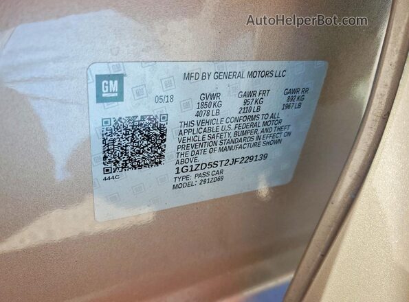 1G1ZD5ST2JF229139 2018 CHEVROLET MALIBU Gold ძრავის განყოფილების ხედი