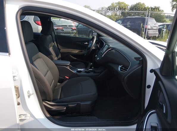 1G1ZD5ST3JF139871 2018 CHEVROLET MALIBU White Front interior view