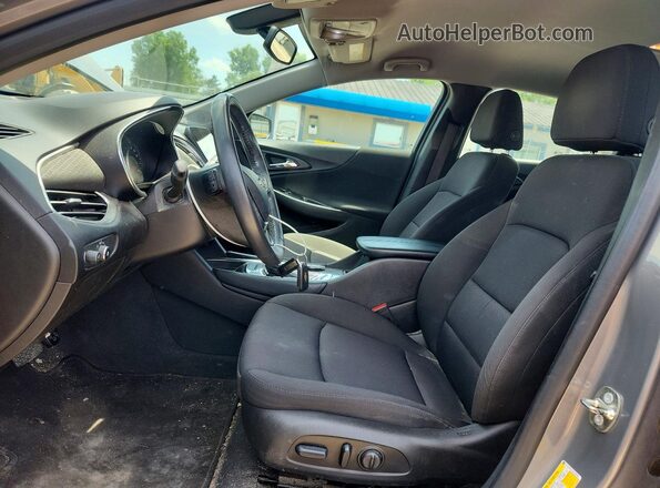 1G1ZD5ST3JF183305 2018 CHEVROLET MALIBU Серый Вид салона спереди