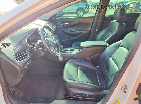 1G1ZD5ST3JF258200 2018 CHEVROLET MALIBU White Front interior view