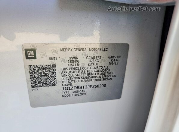 1G1ZD5ST3JF258200 2018 CHEVROLET MALIBU White Engine compartment view