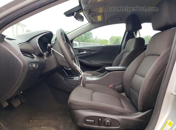 1G1ZD5ST4KF184173 2019 CHEVROLET MALIBU Серебряный Вид салона спереди