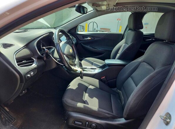 1G1ZD5ST5JF178932 2018 CHEVROLET MALIBU White Вид салону спереду