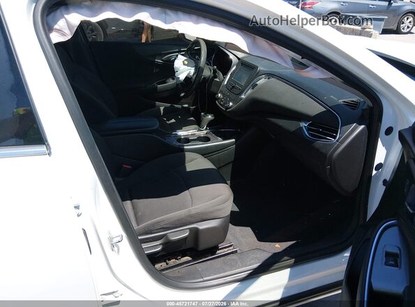 1G1ZD5ST5JF267528 2018 CHEVROLET MALIBU White Front interior view