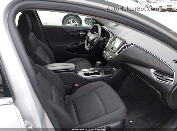 1G1ZD5ST7JF160898 2018 CHEVROLET MALIBU Silver Widok wnętrza z przodu