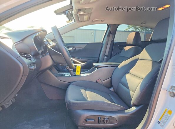 1G1ZD5ST9MF065750 2021 CHEVROLET MALIBU Белый Вид салона спереди