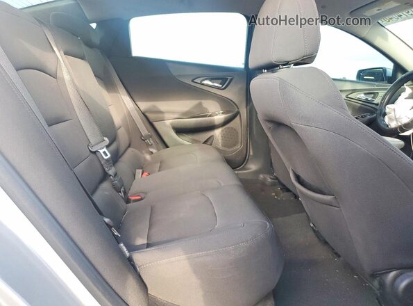 1G1ZD5STXJF140368 2018 CHEVROLET MALIBU Silver უკანა სავარძლების ხედი