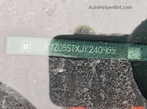 1G1ZD5STXJF240955 2018 CHEVROLET MALIBU Red Вид підкапотного простору