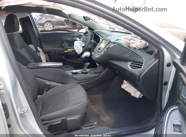 1G1ZE5ST8HF110910 2017 CHEVROLET MALIBU Silver Widok wnętrza z przodu