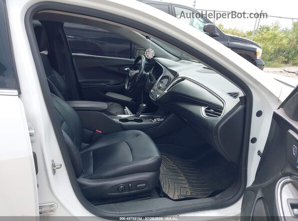 1G1ZJ5SU8GF313380 2016 CHEVROLET MALIBU White Widok wnętrza z przodu