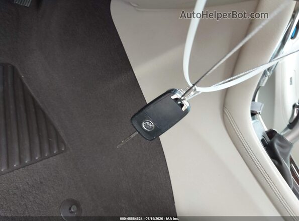 1G4GD5G3XGF177447 2016 BUICK LACROSSE Белый Вид сзади
