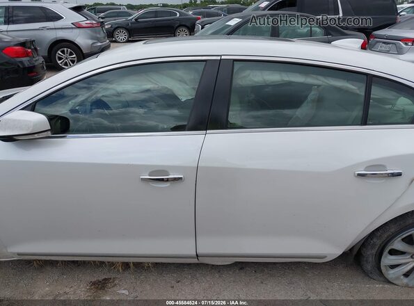 1G4GD5G3XGF177447 2016 BUICK LACROSSE Белый Вид задней части салона