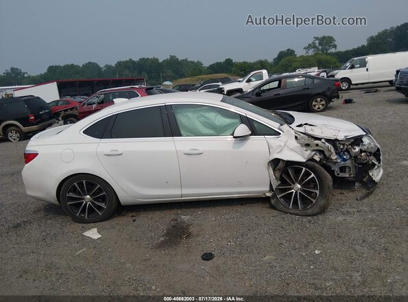 1G4PR5SK0H4110076 2017 BUICK VERANO White უკანა სალონის ხედი