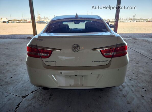 1G4PR5SKXH4118069 2017 BUICK VERANO White Հետևի տեսք