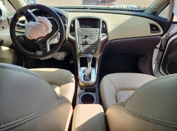 1G4PT5SV7G4131114 2016 BUICK VERANO White Вид панелі приладів