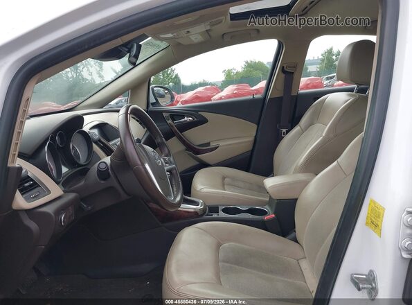 1G4PW5SK1G4184789 2016 BUICK VERANO White Вид салону спереду