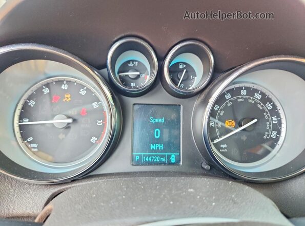 1G4PW5SK4G4177934 2016 BUICK VERANO Burgundy Widok zestawu wskaźników