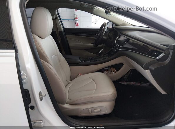 1G4ZN5SS0KU103186 2019 BUICK LACROSSE White Front interior view