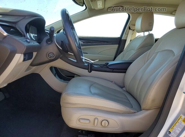 1G4ZN5SS2HU143567 2017 BUICK LACROSSE Silver Front interior view
