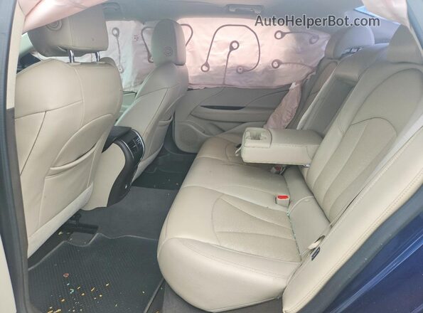 1G4ZP5SS0HU177808 2017 BUICK LACROSSE Blue Вид задніх сидінь