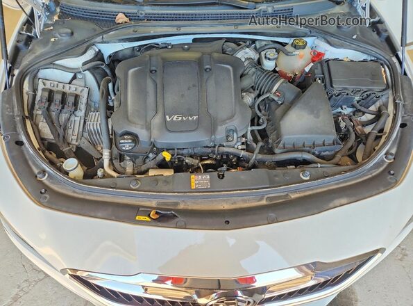 1G4ZP5SS0HU186797 2017 BUICK LACROSSE White Вид задньої частини салону