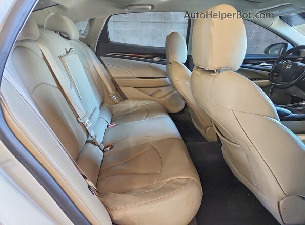 1G4ZP5SS0HU186797 2017 BUICK LACROSSE White Вид задніх сидінь