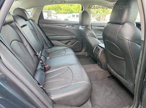 1G4ZP5SS0JU141011 2018 BUICK LACROSSE Gray Widok tylnych siedzeń