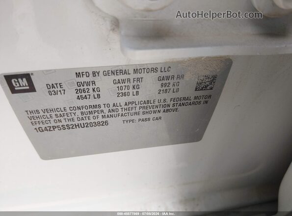 1G4ZP5SS2HU203826 2017 BUICK LACROSSE White Widok komory silnika