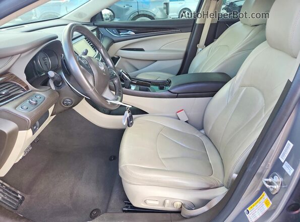 1G4ZP5SS2JU112562 2018 BUICK LACROSSE Gold Vista interior delantera