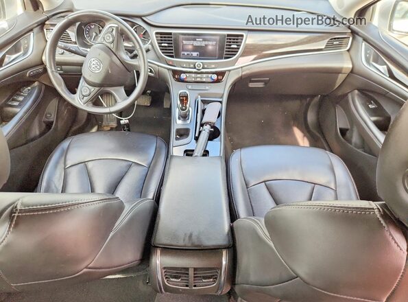1G4ZP5SS4HU207926 2017 BUICK LACROSSE Серебряный Вид панели приборов