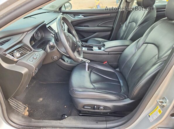 1G4ZP5SS4HU207926 2017 BUICK LACROSSE Серебряный Вид салона спереди