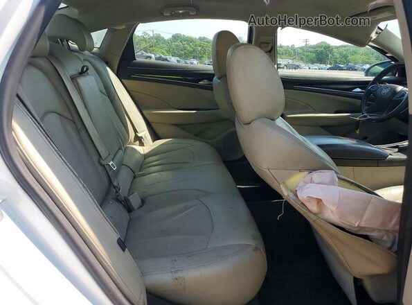 1G4ZP5SS8HU134690 2017 BUICK LACROSSE White Հետևի նստատեղերի տեսք