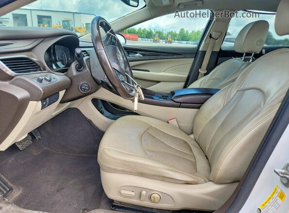 1G4ZP5SS9HU210711 2017 BUICK LACROSSE White Widok wnętrza z przodu