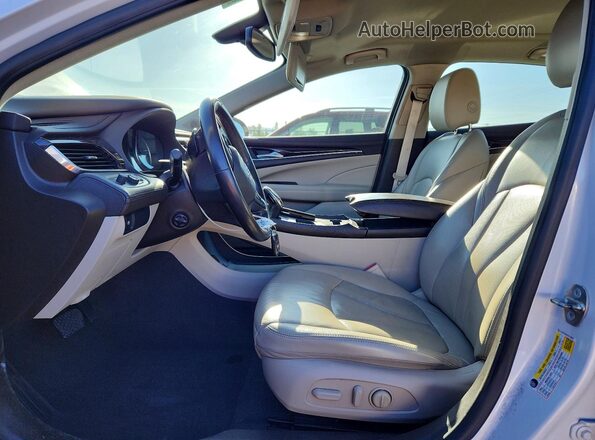 1G4ZP5SSXHU138451 2017 BUICK LACROSSE White წინა სალონის ხედი
